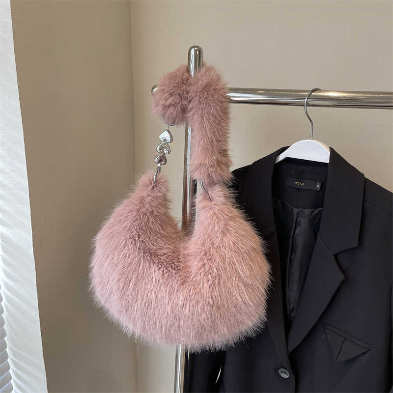 High end hairy bag for women 2024 new trendy and versatile handbag, plush armpit bag, single shoulder dumpling bag 241120