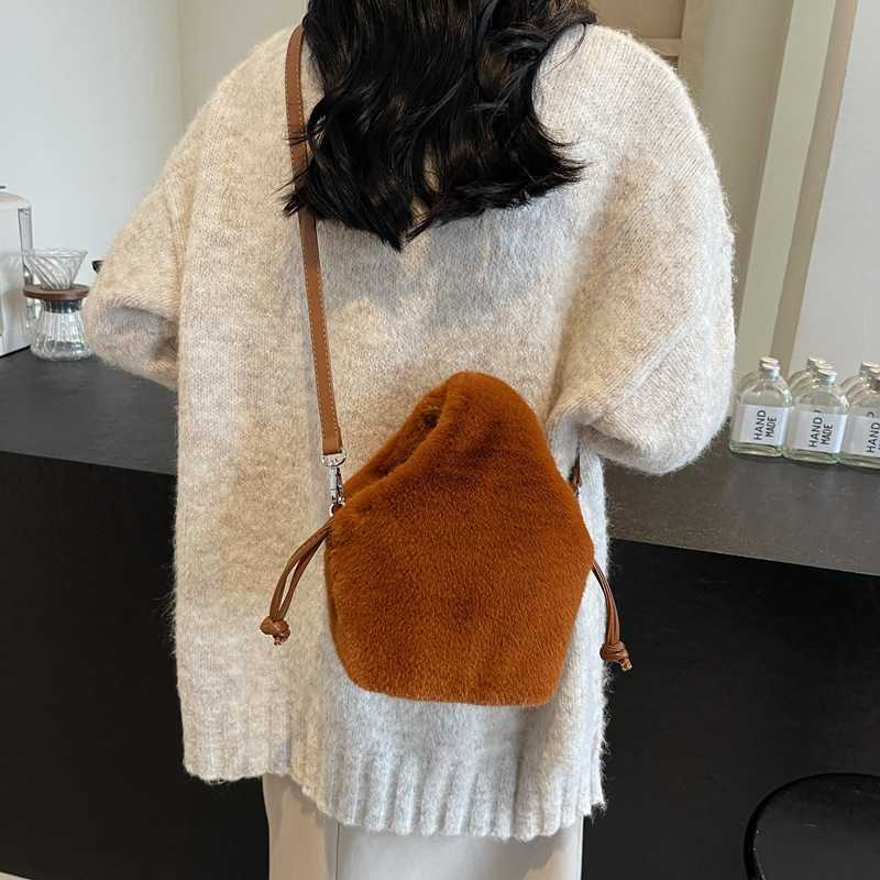 2024 new imitation mink fur bag, imitation fur bag, women's trendy hand-held shoulder crossbody bag, vegetable basket plush bag 241120