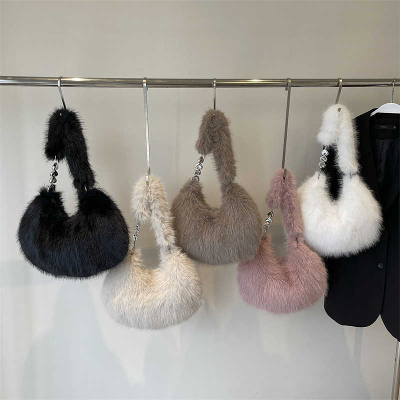High end hairy bag for women 2024 new trendy and versatile handbag, plush armpit bag, single shoulder dumpling bag 241120