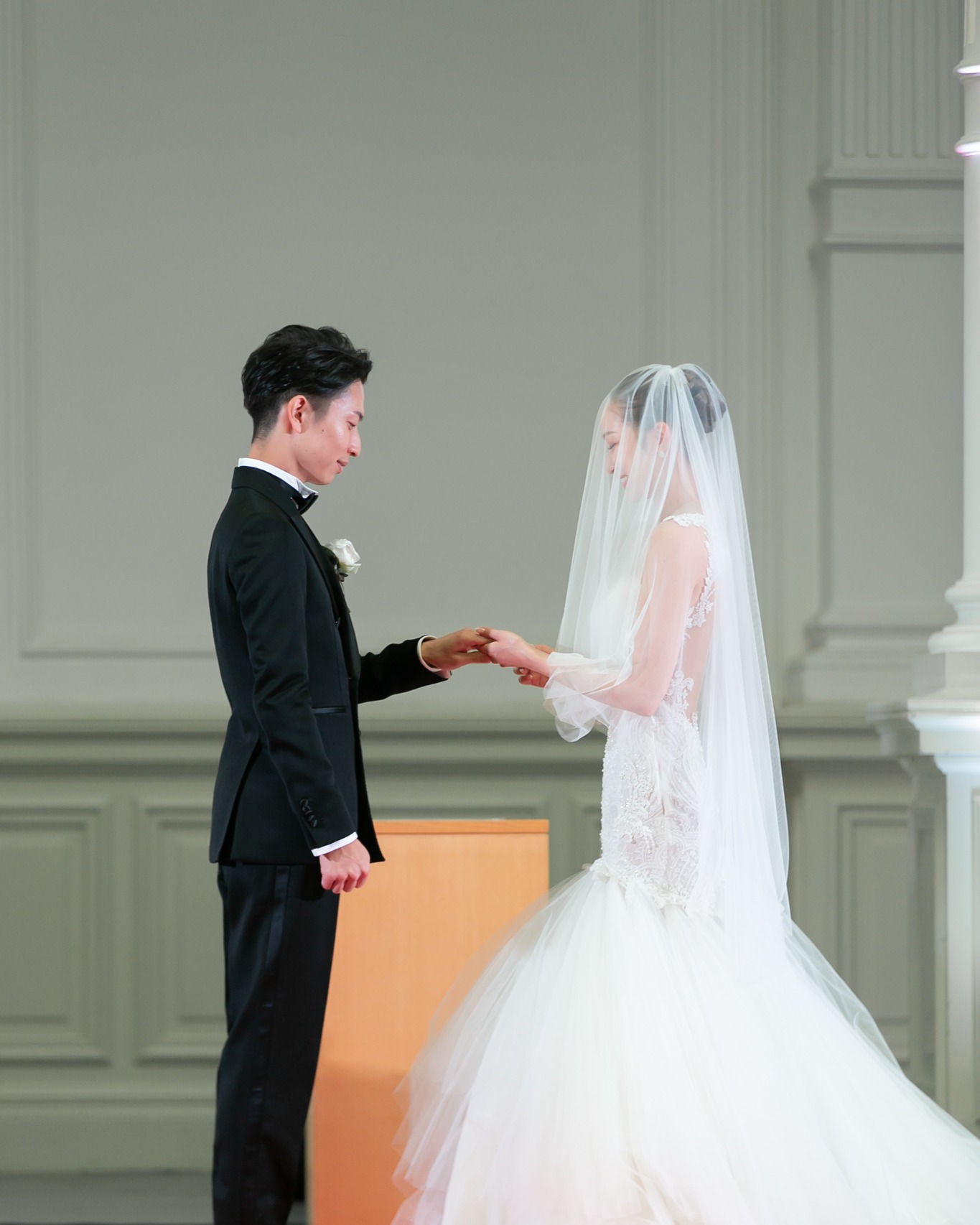 ful Mermaid Beaded Wedding Dresses Lace Appliqued Backless Bridal Gowns Spaghetti Straps Necke Tiered Tulle Vestido De Novia