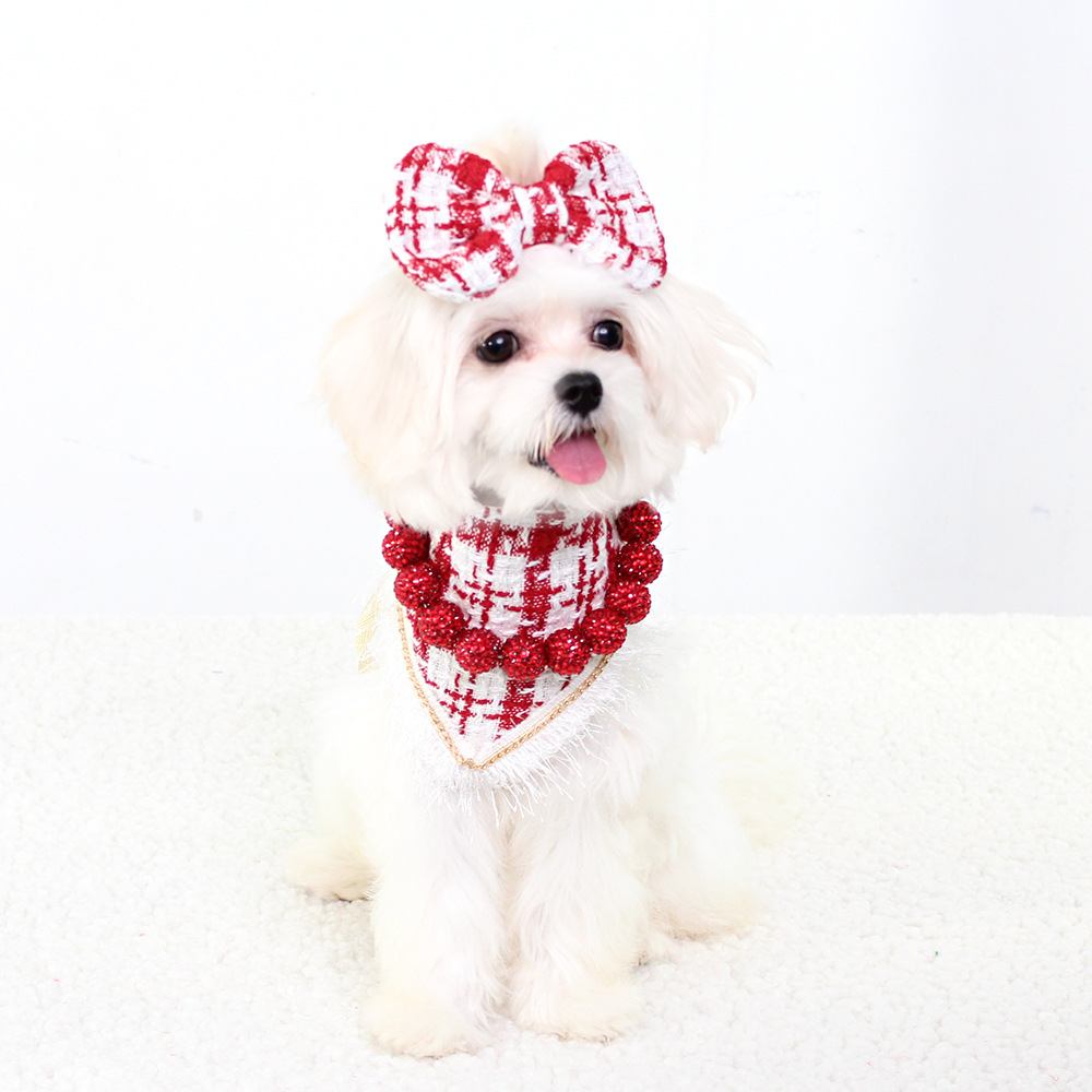 Christmas Dog Bandanas with Tassels Edges, Stylish Plaid Dog Christmas Scarf Bib, Adjustable Accessories, Luxury Bandanas for Small Medium Dogs Red E0