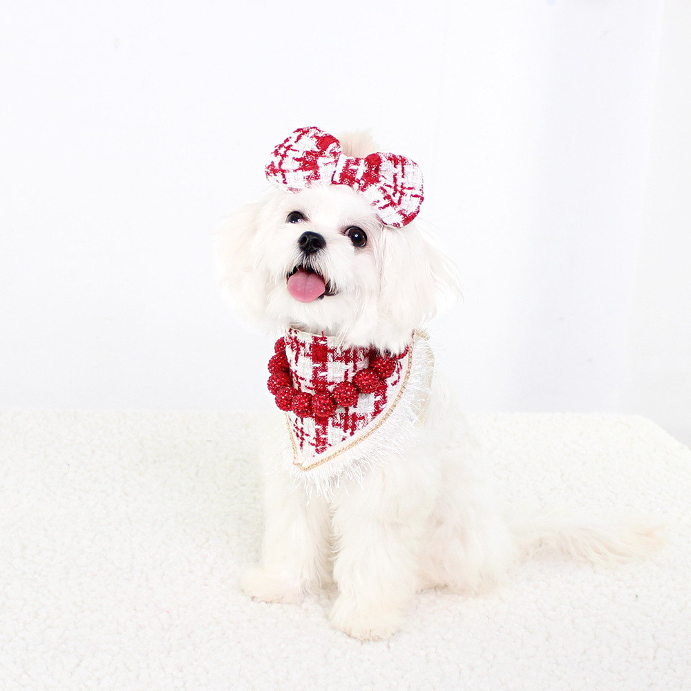 Christmas Dog Bandanas with Tassels Edges, Stylish Plaid Dog Christmas Scarf Bib, Adjustable Accessories, Luxury Bandanas for Small Medium Dogs Red E0