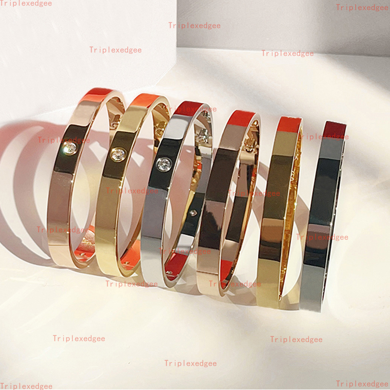 2024 New Designer Cuff Bracelet Brand Classic Couple Wedding Bracelet for Men and Women Fashion High Quality 316L Stainless Steel Bracelet Includes jewelry box