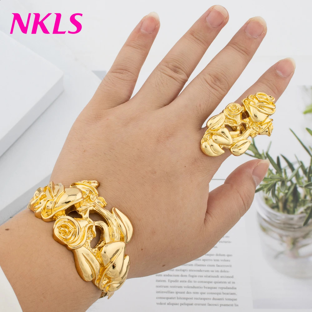 Dubai Women Bangles Earrings Rings Set High Quality Classic Gold Color Jewelry Sets Fashion Bridal Jewelry Wedding Party 241119