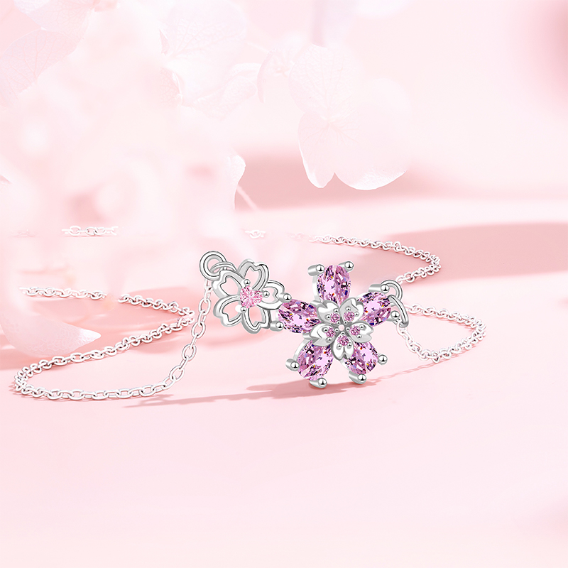 Elegant Small Fresh Style Women's Necklace Featuring Zircon Flowers & Stainless Steel Locket