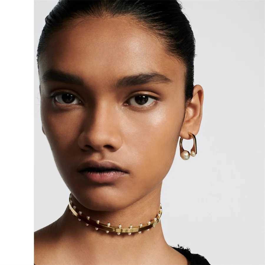 2024 New High end Metal Inlaid Pearl Earrings for Women Fresh Exquisite Light Luxury Top Fashion Charm Jewelry AccessoriesX241119 - view 5