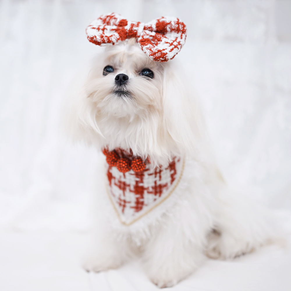Christmas Dog Bandanas with Tassels Edges, Stylish Plaid Dog Christmas Scarf Bib, Adjustable Accessories, Luxury Bandanas for Small Medium Dogs Red E0