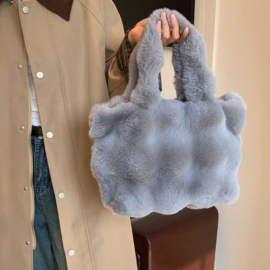 Winter New Plush Bag Women's Handheld Tote Bag Fashion Large Capacity Plush Bag Student Class Commuter Bag 241120
