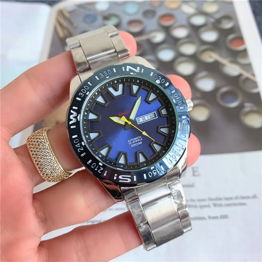 2024 Hot Style New Watch Fashion Three Eyes Running Second Multifunctional Chronograph Top Leather Business Quartz Watch