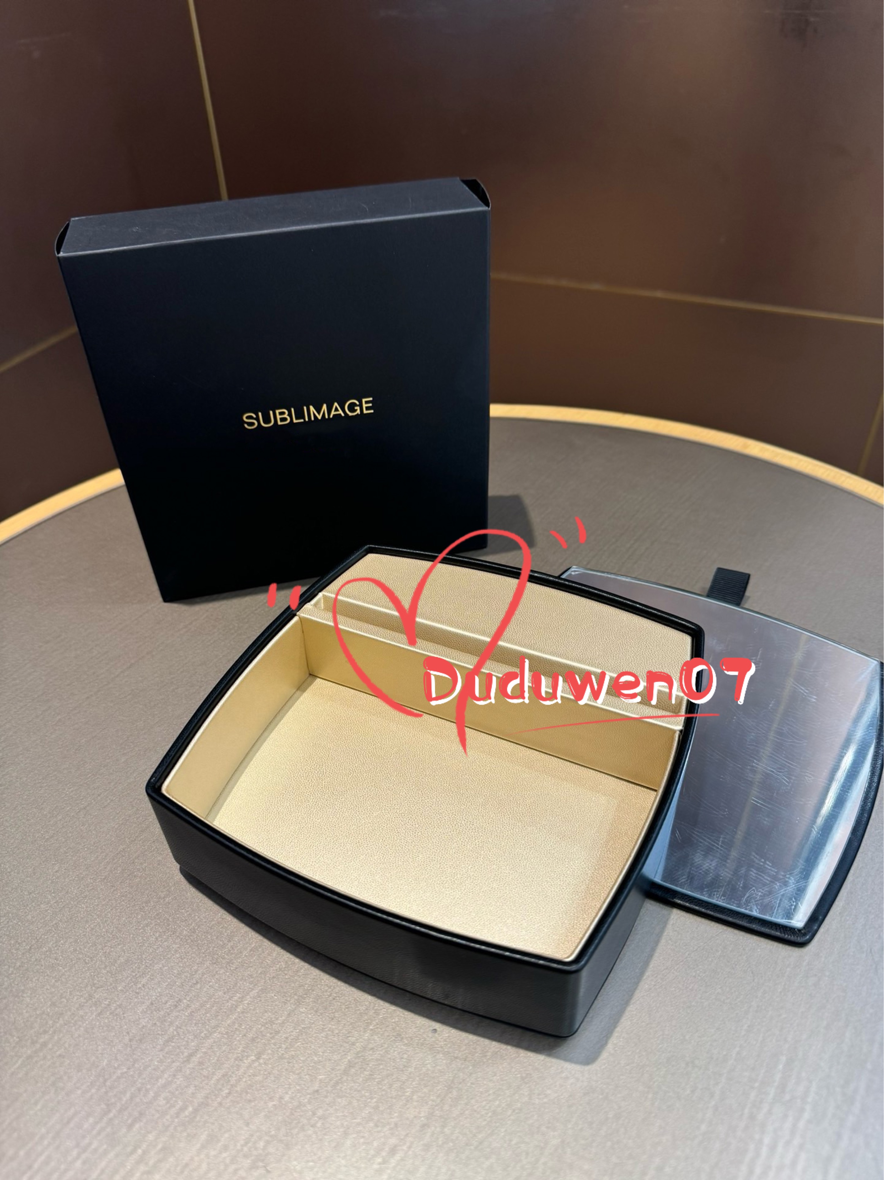 17X17X5cm Leather Jewelry Box With mirror C.Beauty.gift Classical collection Party Gift