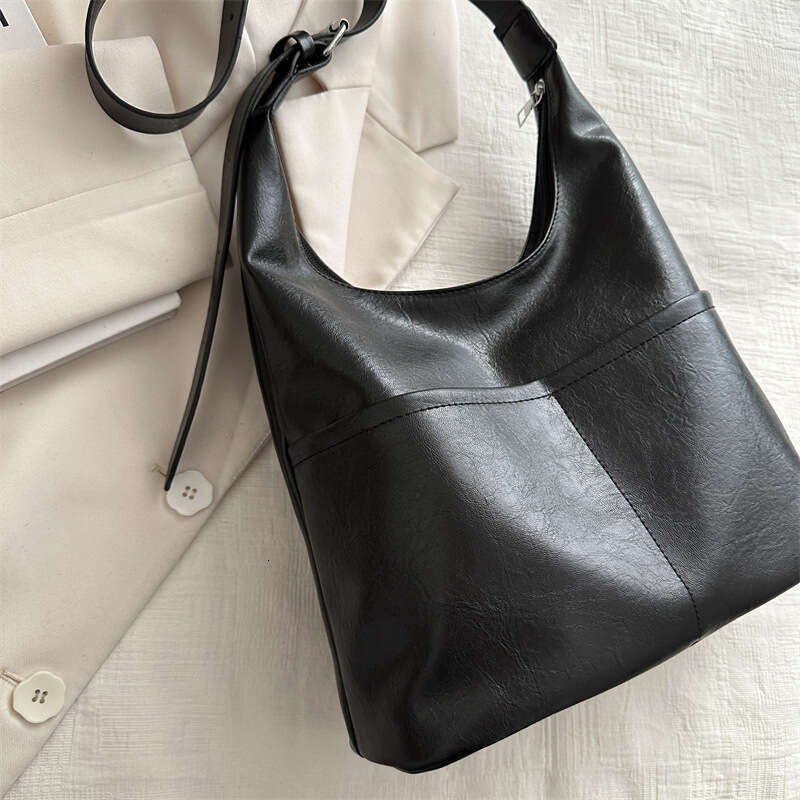 Tote Bags New Autumn/Winter Luxury and Simple Commuting Underarm Women's Large Capacity Shoulder Bag Trendy