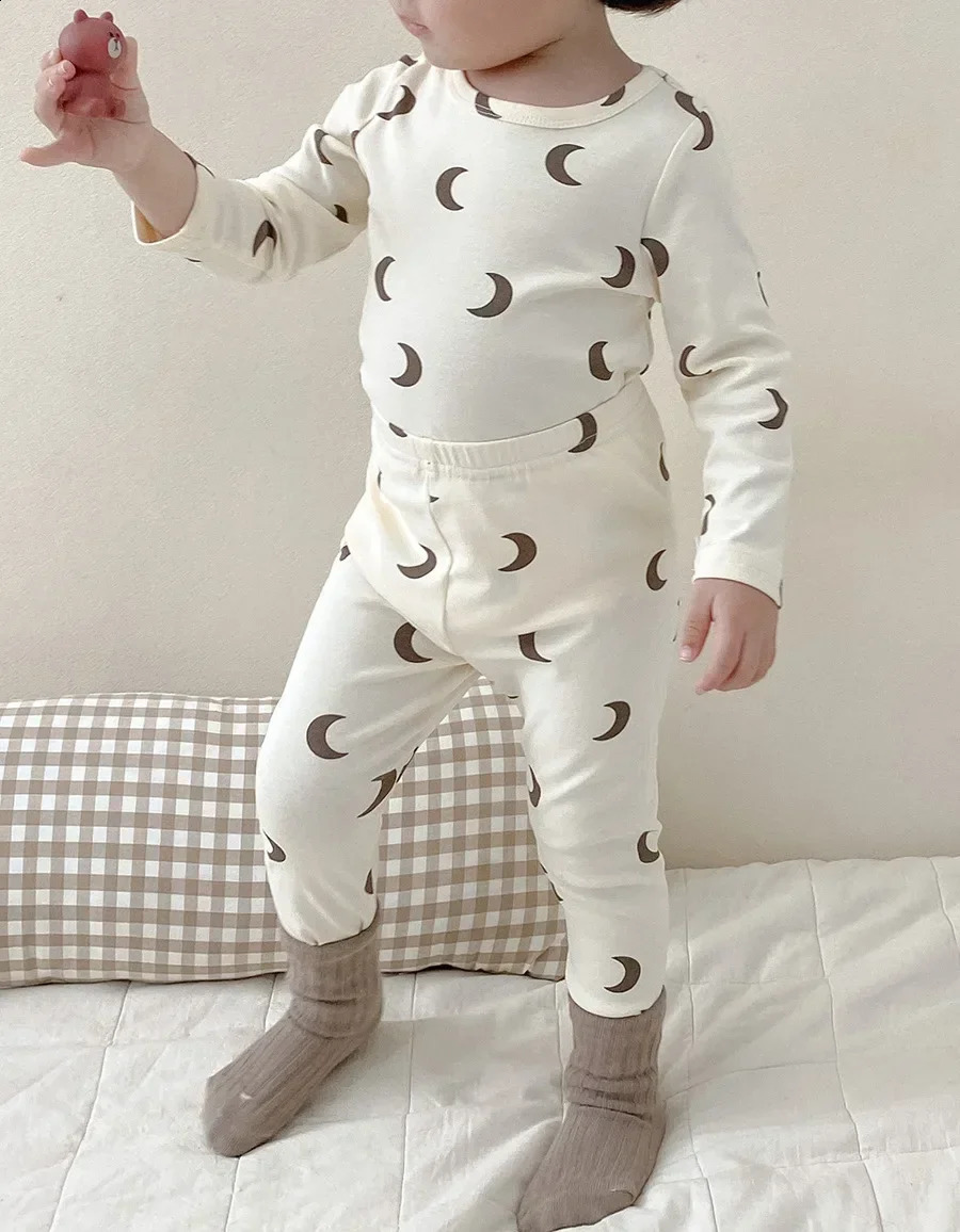Pajama Sets Autumn Style Childrens Clothing Girls Cotton Two Piece Set Soft Comfortable Loose Print Simple 241120