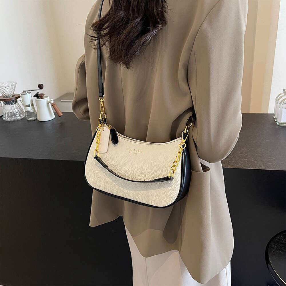 Crossbody Women Adjustable Strap Crescent Bag PU Leather Zipper Closure Casual Handbag for Work Travel