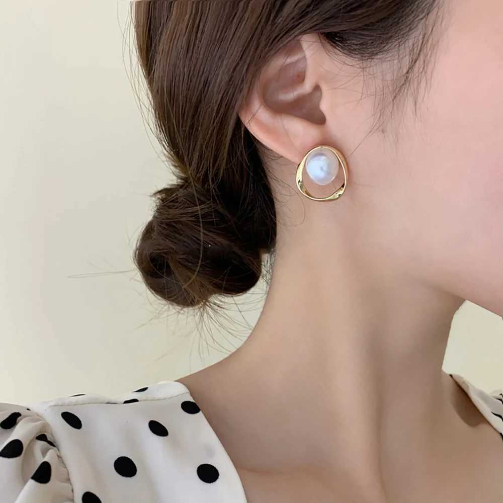 Korea New Fashion Gold Silver Color Cross Pearl stud Earrings for Women Elegant Cute Pearl Earrings Brincos JewelryX241119