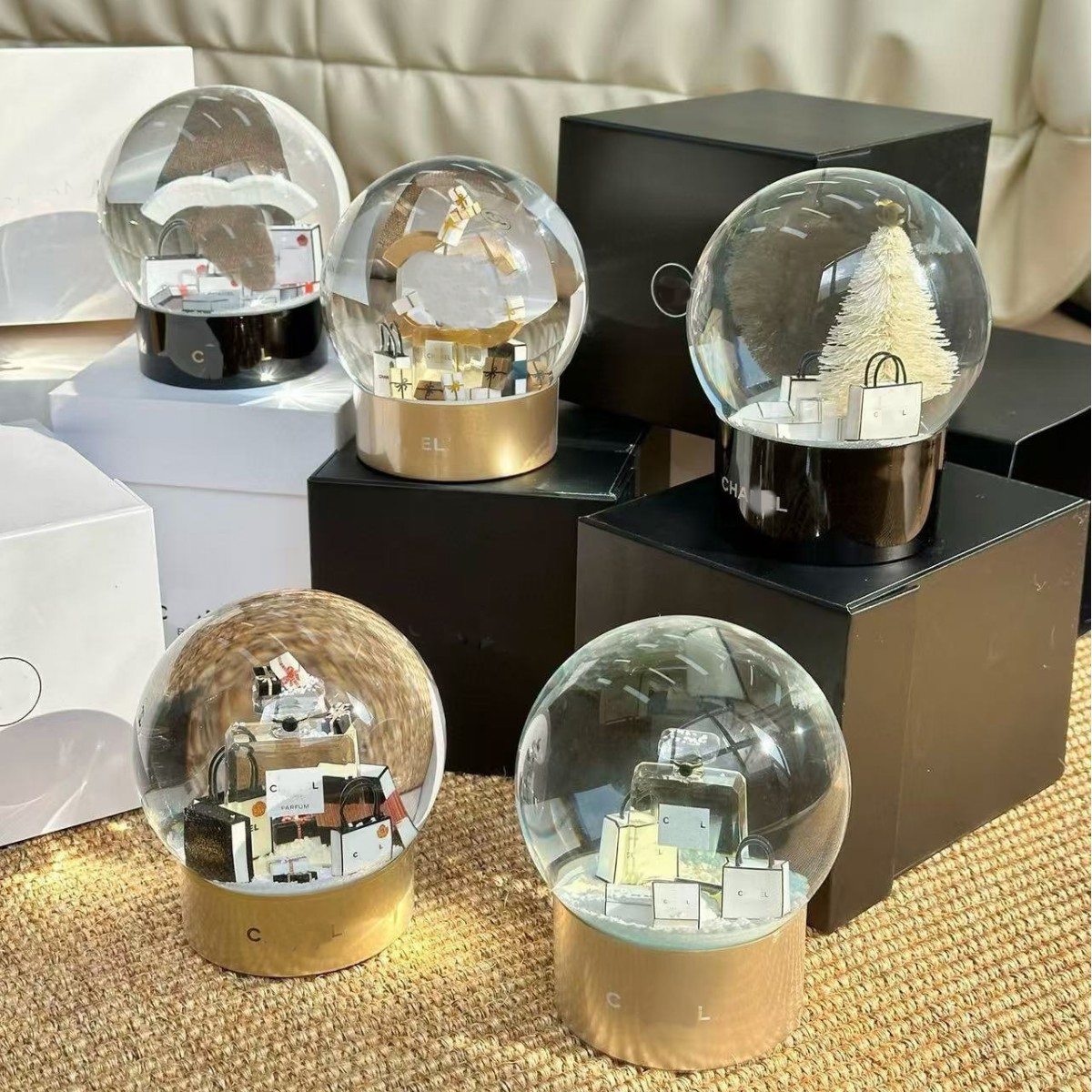 Designer Globes 5Colors Decorations Snow Globe Fashion Letters Crystal Ball With Box Limited Birthday Christmas Gift