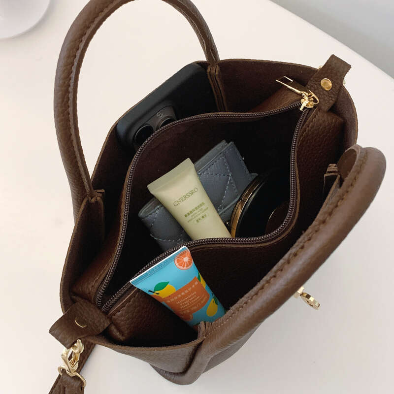 brand new large capacity shoulder high-end women's Fashion niche leisure handbag ladies crossbody bag
