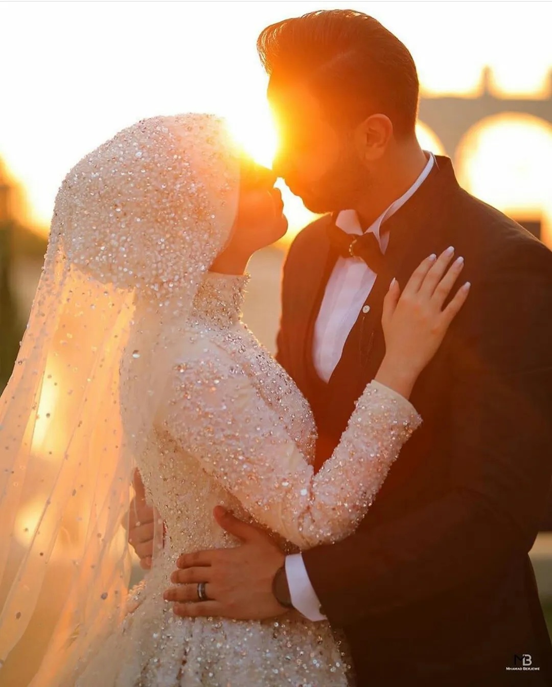 Crystal Muslim a line wedding dress with Hijab long sleeves high neck beaded vestido de novia wedding dresses bridal gowns sequins robes de mariage
