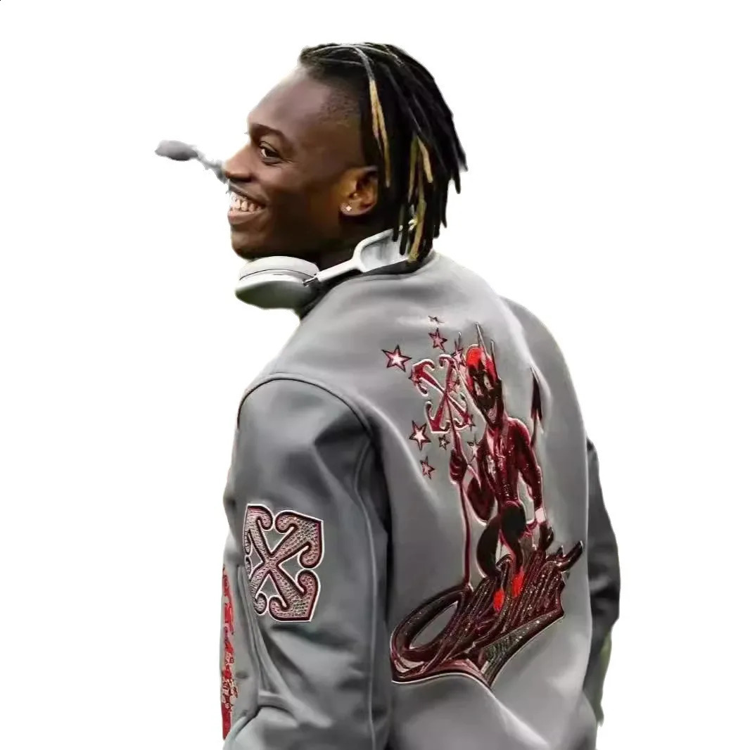 Trend Football Fashion Mens Embroidered Bomber Jacket Hip Hop Letter Splicing Leather Baseball Clothing Y2K Jacket 241119
