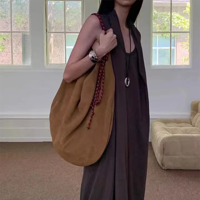 Designer Tassel Women's Shoulder Fashion Brand Brown Suede Handbag Tote Elegant French Style Ladies Underarm Bag PC BagVoyage