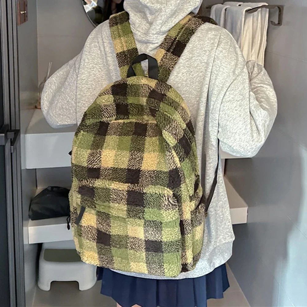 Women Backpack Winter Fashion Plush School Backpack for Cute Fluffy Book Bag Furry Faux Fur Student Schoolbag Mochila 241220