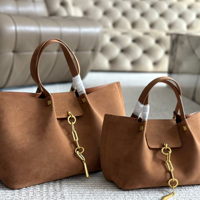 2024 Desiger Suede Bags Totes Women's Luxury Fashion Shoulder Bag High Quality Flip The Fur Winter Dark Color Women Hand Bag Tote