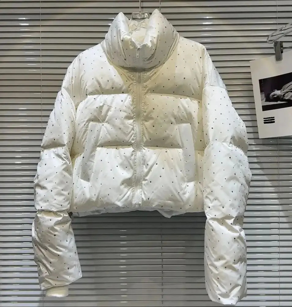 Winter Clothing Parkas Womens Outwear Short Coats Korean Rhinestone Coat Ladies Thickened Warm Cotton Puffer Jackets 241119