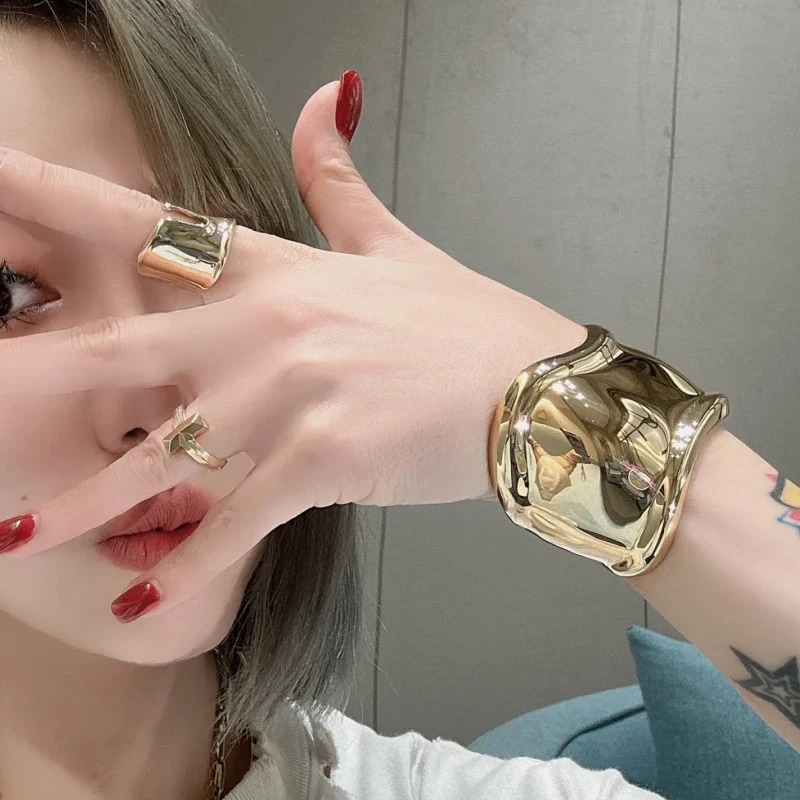 Fashionable top S925 sterling silver bracelet Elsa Peretti wide bone cuffs with simple irregular design open bracelet womens jewelry 241119