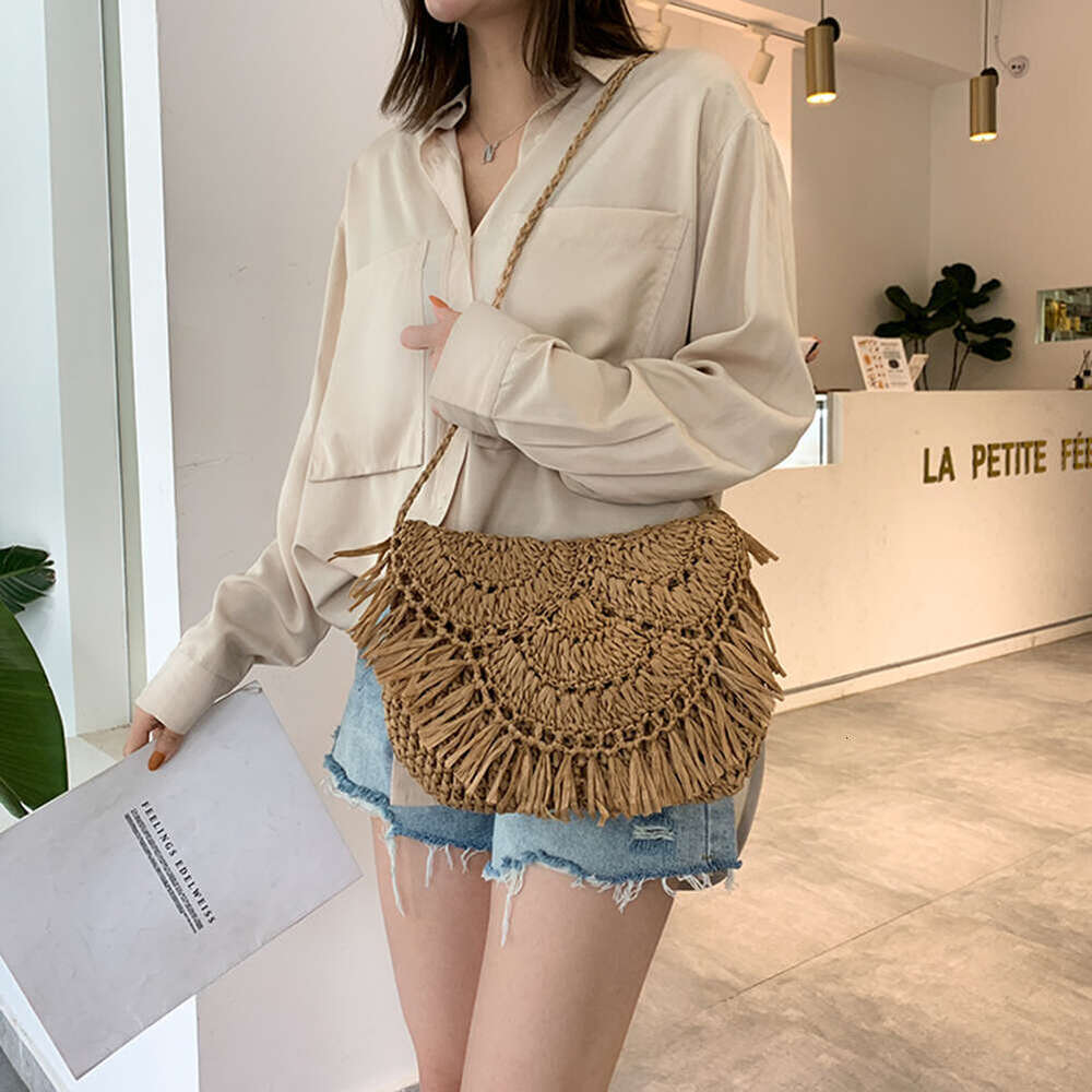 Newest Summer Beach Women Tassels Straw Rattan Weave Shoulder Crossbody Bag Flap Female Retro Daily Elegant Handbag