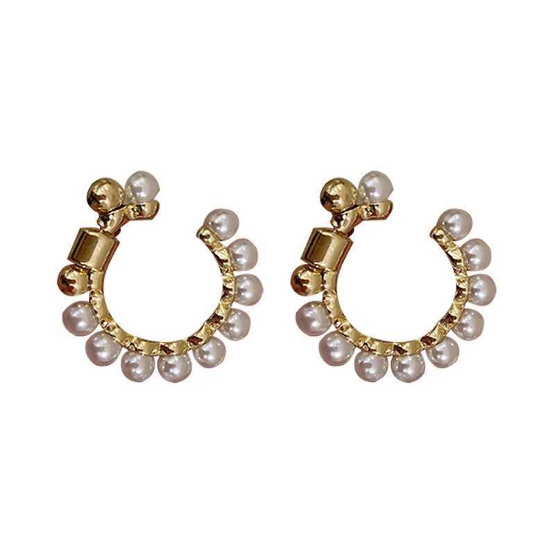 C Shape Metal Pearl Earrings European American Style Personalized Fashion Stud Earrings Ladies Girls Travel Wedding AccessoriesX241119