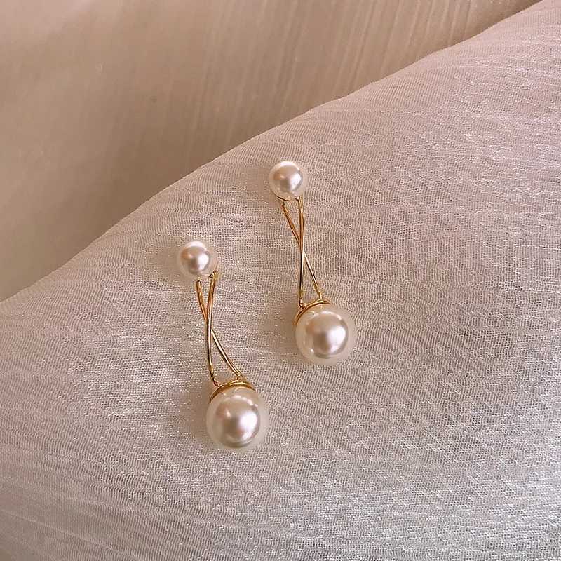Korean Fashion Exquisite Basic Cross Geometric Simulated Pearl Earrings Simple Elegant Goddess Stud Earrings WholesaleX241119