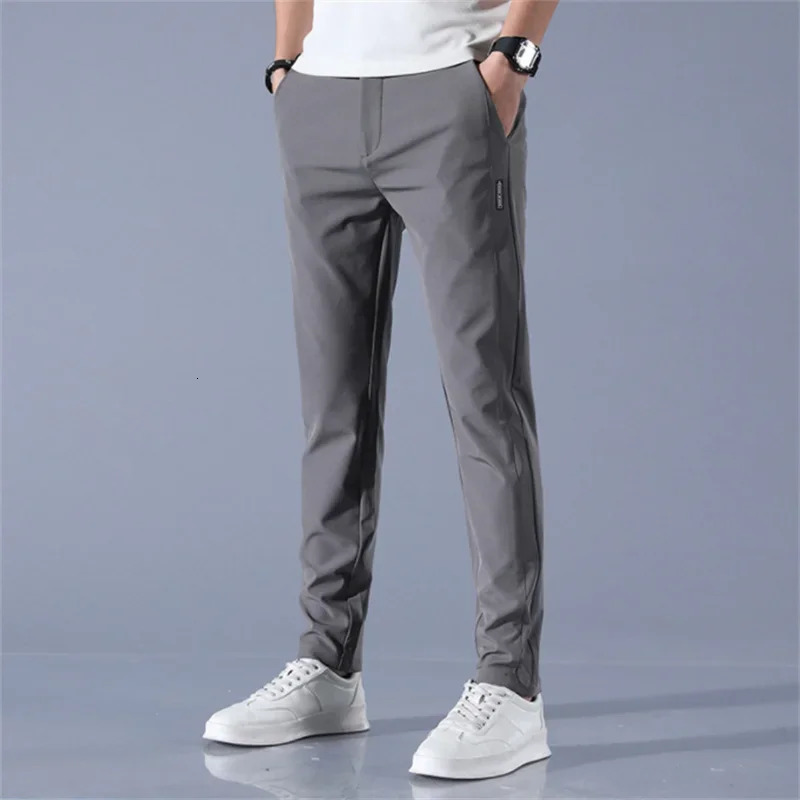2024 Spring Autumn Golf Pants For Men Fashion Korea Elasticity Golf Wear Mens Trousers Sports Long Pants Casual Work Pants 38 240419