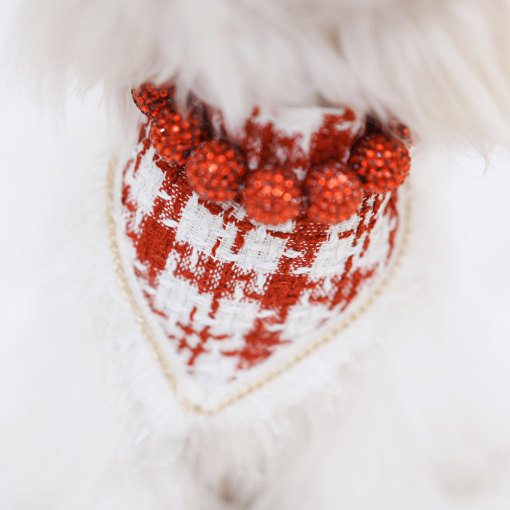 Christmas Dog Bandanas with Tassels Edges, Stylish Plaid Dog Christmas Scarf Bib, Adjustable Accessories, Luxury Bandanas for Small Medium Dogs Red E0