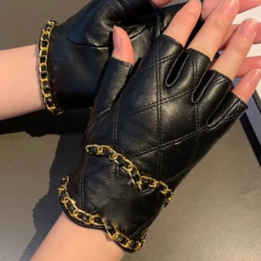 Luxury Winter Leather Lambskin Gloves Designer Women Fingerless Gloves Five Fingers Gloves Outdoor Hiking Cycling Gloves Christmas Birthday Gift