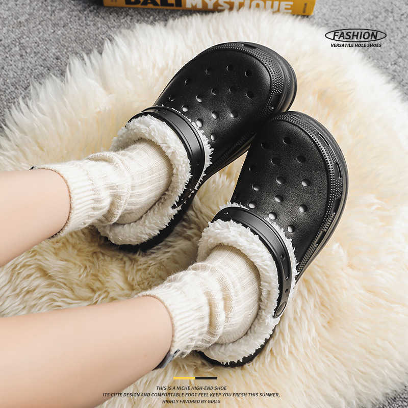 2021 Autumn Shoes Fluffy Fur Plus Velvet Hole Winter Cro Charms Fashion Quality Women Shoes Clogs All-Match Outdoor Slippers H0914
