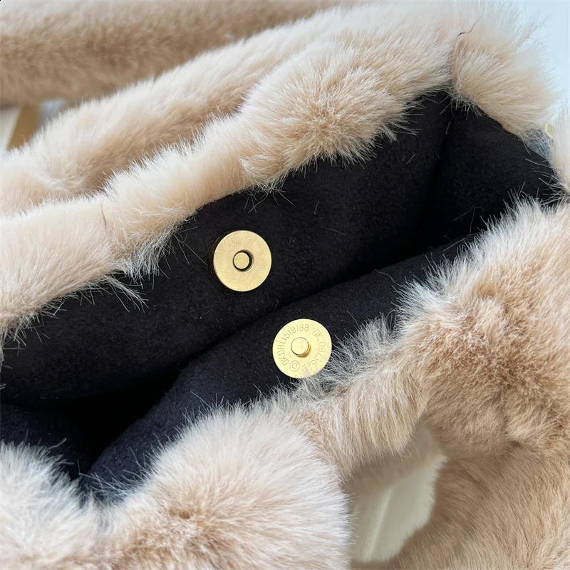 Winter Solid Colour Quality Faux Fur Small Tote Bag Soft Fluffy Plush Handbag Cute Warm Shoulder Crossbody Bag Women 241120