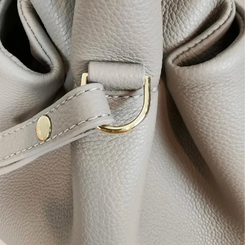 Fashion Cloud Cowhide Shoulder Crossbody Hobos Handbag Women's Leather High-Capacity Tote Savette Bag