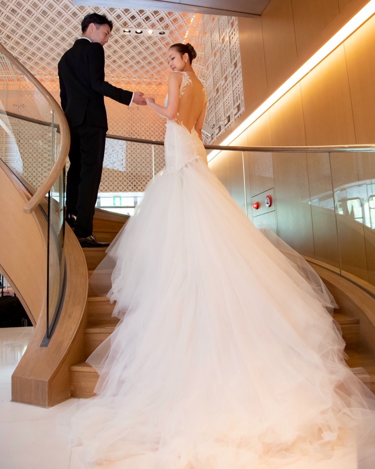 ful Mermaid Beaded Wedding Dresses Lace Appliqued Backless Bridal Gowns Spaghetti Straps Necke Tiered Tulle Vestido De Novia