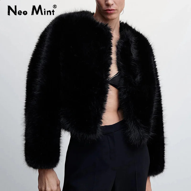 Ins Fashion Black Warm Cozy Cropped Faux Fur Coat Women Winter Chic Girls Street Y Short Jacket 241120