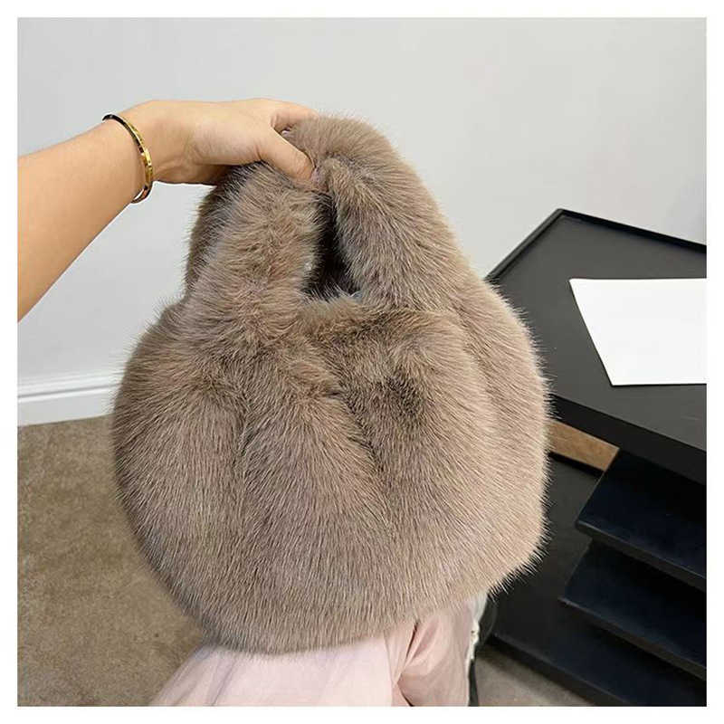 Cute autumn and winter furry fur bag for women 2024 new stylish handheld large capacity plush bucket bag trendy 241120