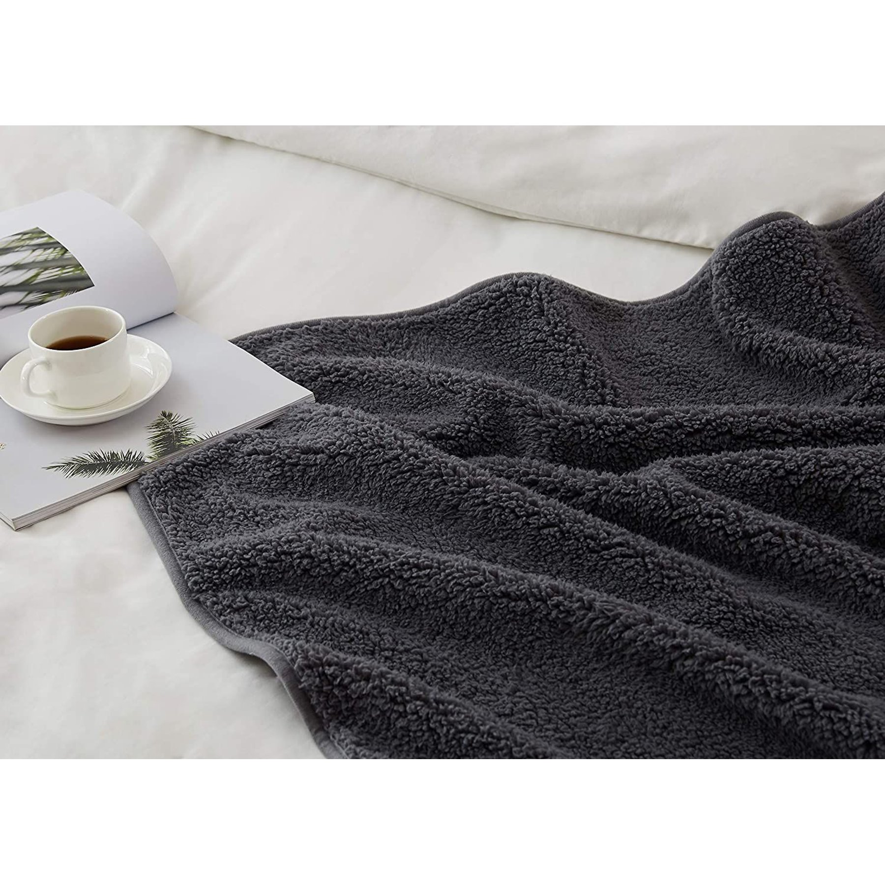 Allisandro Extra Soft Micro Fleece with Sherpa Triple Layer Tech Waterproof Cat & Dog Blanket, Dark Grey