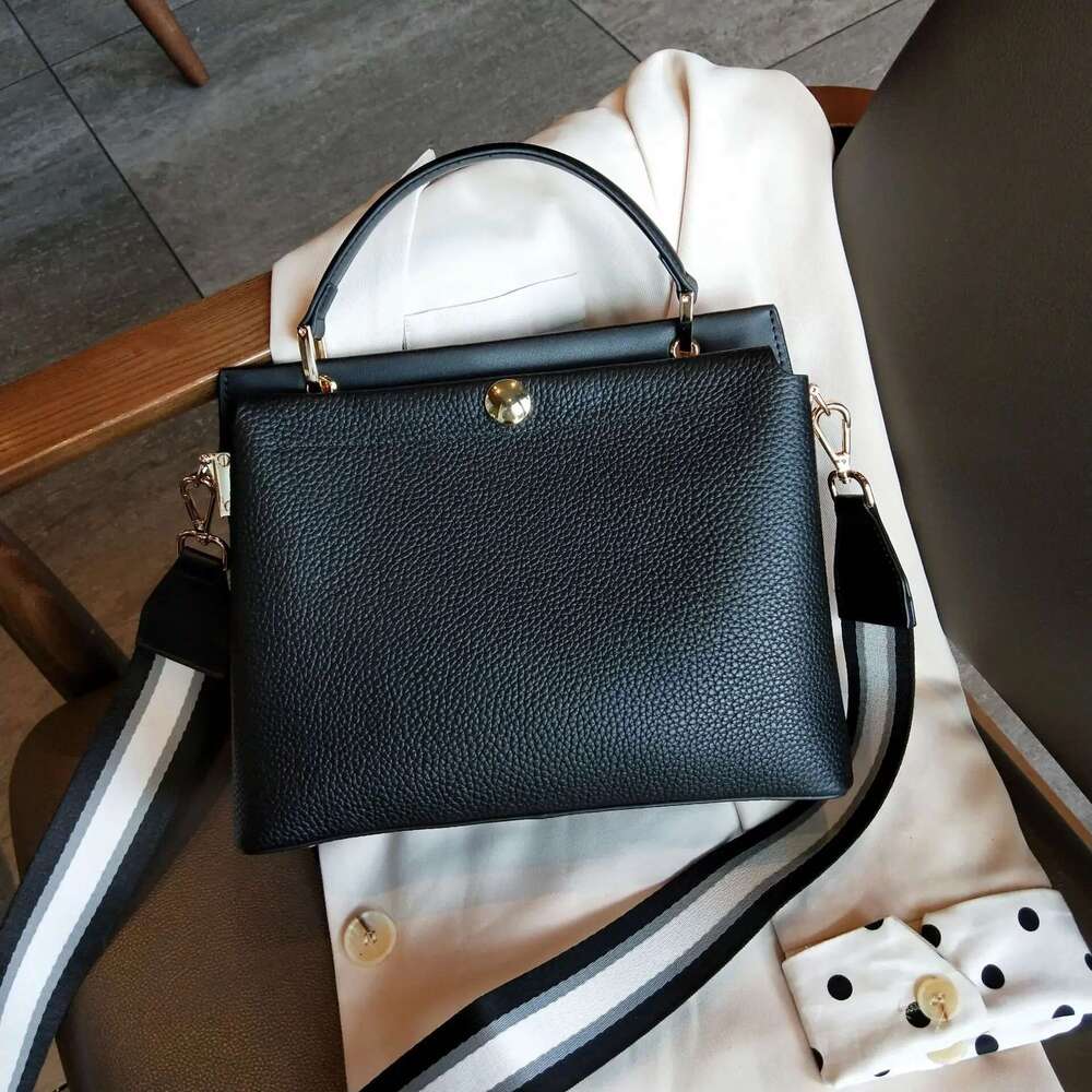 2025 Famous Brand Design Women's Handbag 100% Genuine Leather Tote All-match Real Skin Cross Body Bag Classic Satchel Purse
