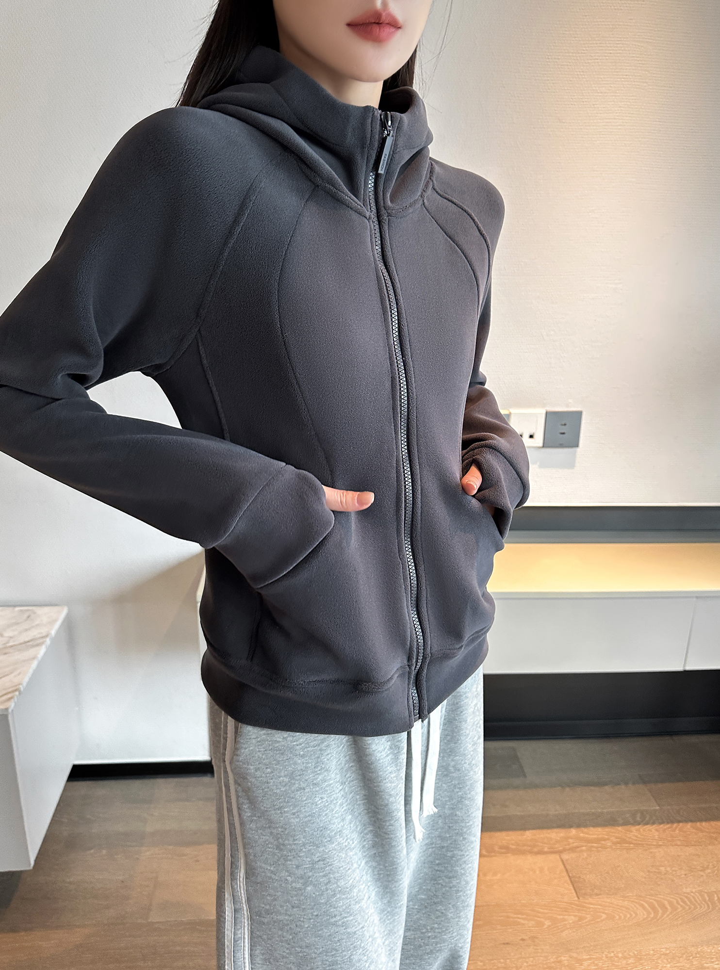 Hooded zip jacket female 2024 autumn and winter new thin padded thickened leisure outside long-sleeved sweater