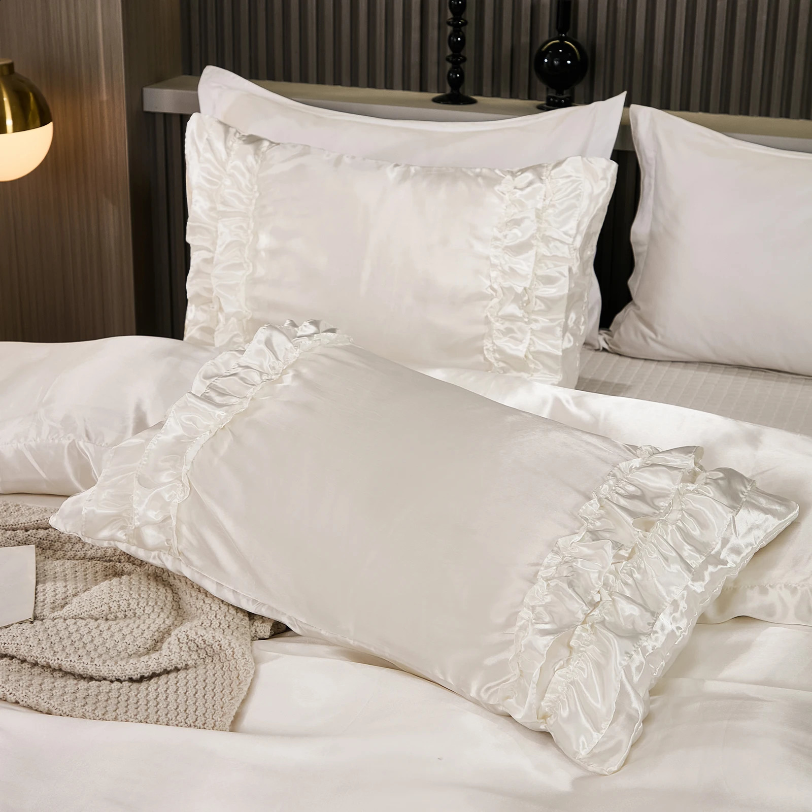 3PCS Satin Duvet Cover Set Silk White Khaki And Pink Bedding Comforter Silky Ruffle Pattern Bed set Soft 241119