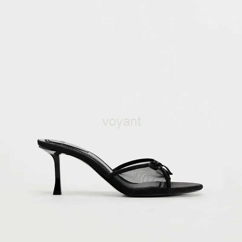 Slippers for wen wearing exquisite summer haute couture with fine straps French style black heel clip toe beach sandals Z250304