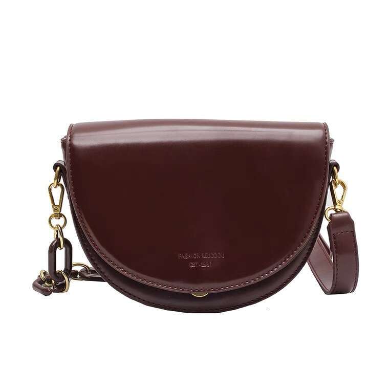 Internet celebrity saddle for women 2022 summer new Korean version niche design chain bag, Western style single shoulder bag
