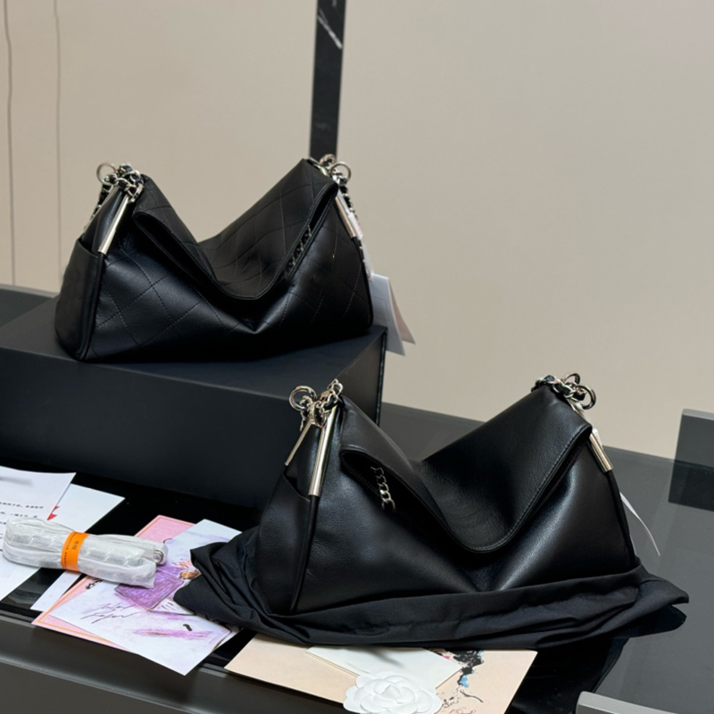 Hobo Chain Bag Designer Women Shoulder Bag 31cm Soft Sheepskin Diamond Check Silver Hardware Metal Pendant Crossbody Bag Underarm Bags Shopping Bags Makeup Sacoche