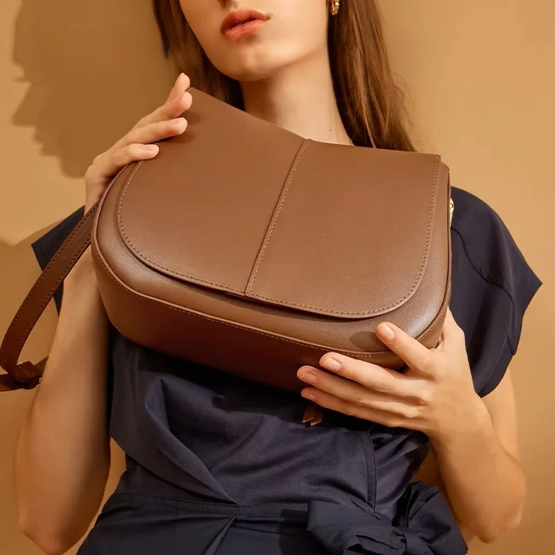 Handbags Women Leather Texture Acrylic Chain Hand Carry Simple Female Shoulder Messenger Bags 62036 Genuine Leather BagVoyage