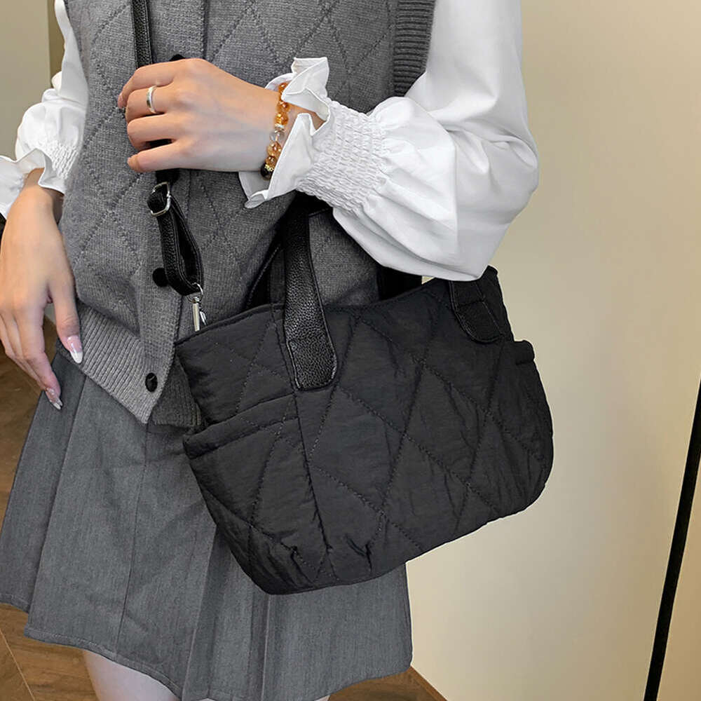 Women Quilted Casual Tote Handbag Adjustable Strap Padded Crossbody Purse with Side Pockets Trendy Messenger Chic Hobo Bag