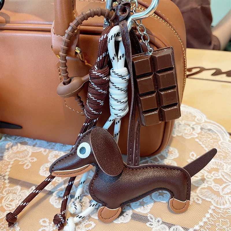 Keychains Lanyards Vintage Sausage Dog Car Wiener Keychain Bag Pendant Hanging Rope Chocolate Weaving Accessories Jewelry Chain Keyring H241119