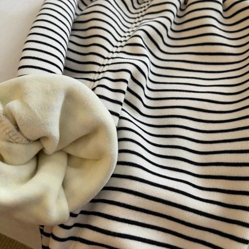 Autumn Winter Ins Baby Boys Jogger Pants Elastic Waist Striped Thick Plush Cotton Baby Pants 241121